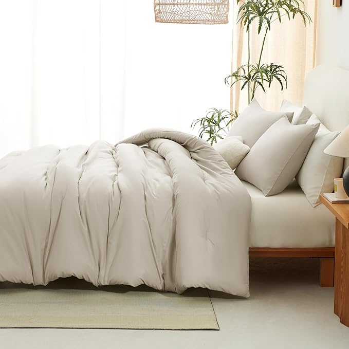 CozyLux Oatmeal Comforter Set Full Size, 3 Pieces Solid Breathable Quilted Style Bedding Sets, Luxury Fluffy Soft Microfiber Comforter for All Season (1 Comforter & 2 Pillowcases)