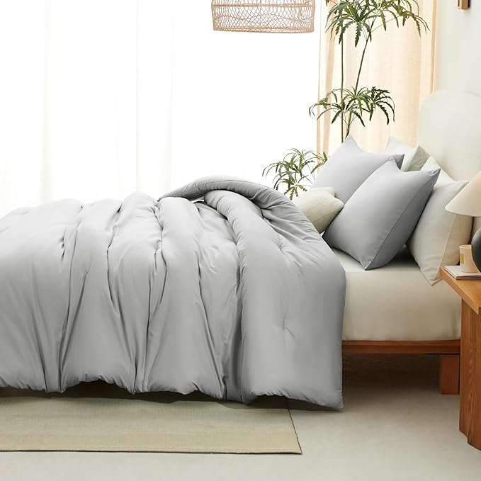 CozyLux Light Grey Comforter Set Full Size, 3 Pieces Solid Breathable Quilted Style Bedding Sets, Light Gray Luxury Fluffy Bed Set Soft Microfiber Comforter All Season (1 Comforter & 2 Pillowcases)