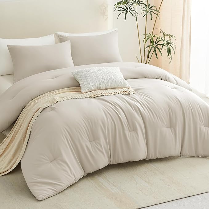 CozyLux Oatmeal Comforter Set Full Size, 3 Pieces Solid Breathable Quilted Style Bedding Sets, Luxury Fluffy Soft Microfiber Comforter for All Season (1 Comforter & 2 Pillowcases)