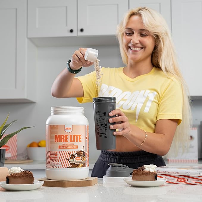 REDCON1 MRE Lite Whole Food Protein Powder, Juniors, Peanut Butter Chocolate Cheesecake - Low Carb, Whey Free Meal Replacement with Animal Protein Blends & MCT Oils - Easy to Digest (30 Servings)