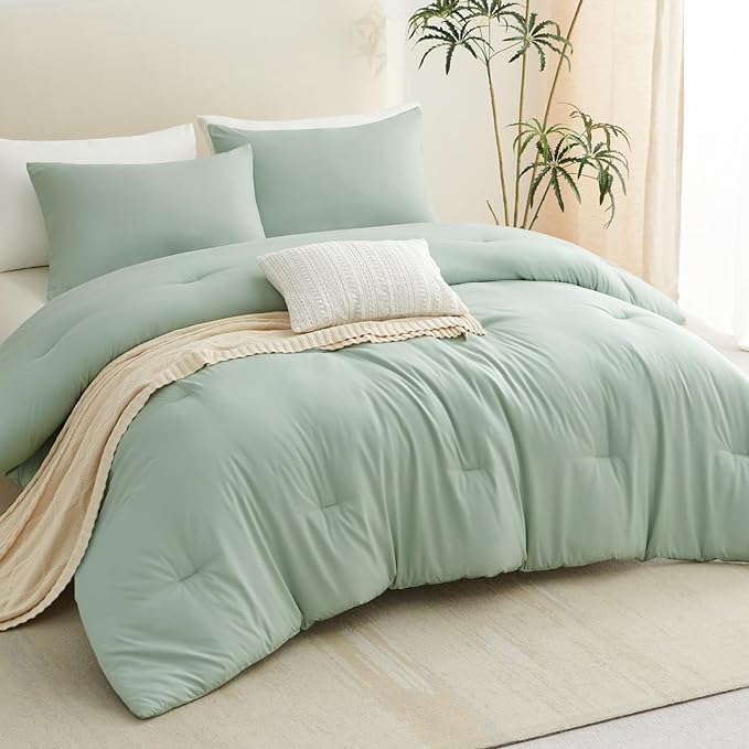 CozyLux Sage Green Comforter Set Queen Size, 3 Pieces Solid Breathable Quilted Style Bedding Sets, Luxury Fluffy Soft Microfiber Comforter for All Season(1 Comforter & 2 Pillowcases)